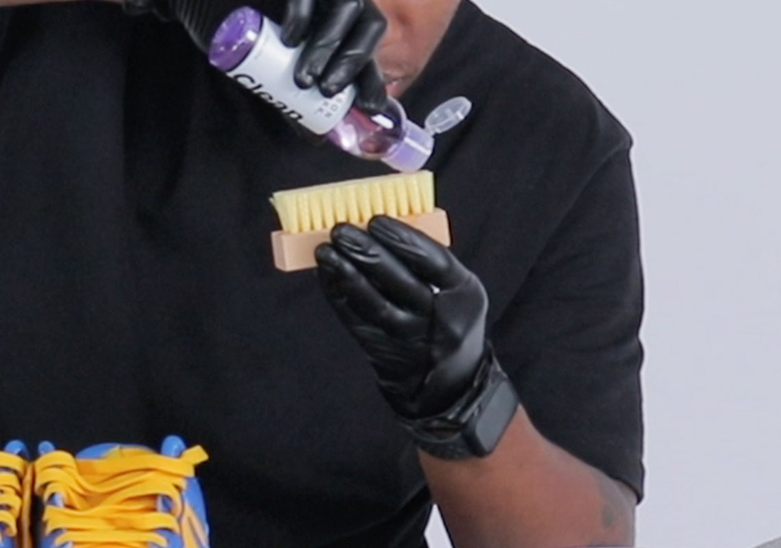 solution-brush
