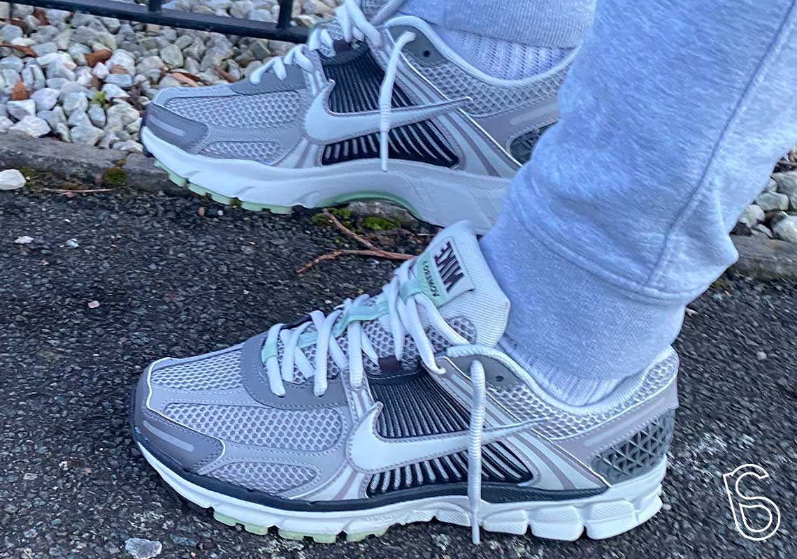 11 Best Walking Shoes For Your Feet 2023 With Comfort & Support Saucedby